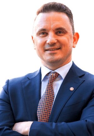 Louis Engesser. Account Manager
